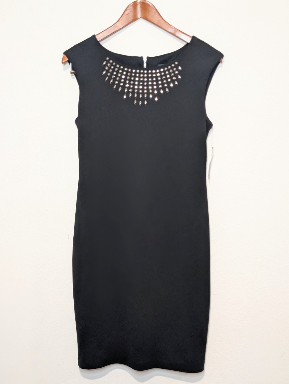 Covington Dress Women Size 6 Black Zip Close Beaded Neck Line Knee Length